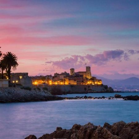 Amazing New Property In The Heart Of The Old Town Of Antibes Exterior photo