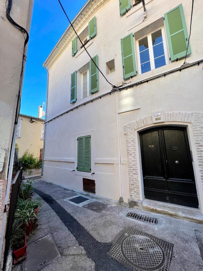 Amazing New Property In The Heart Of The Old Town Of Antibes Exterior photo