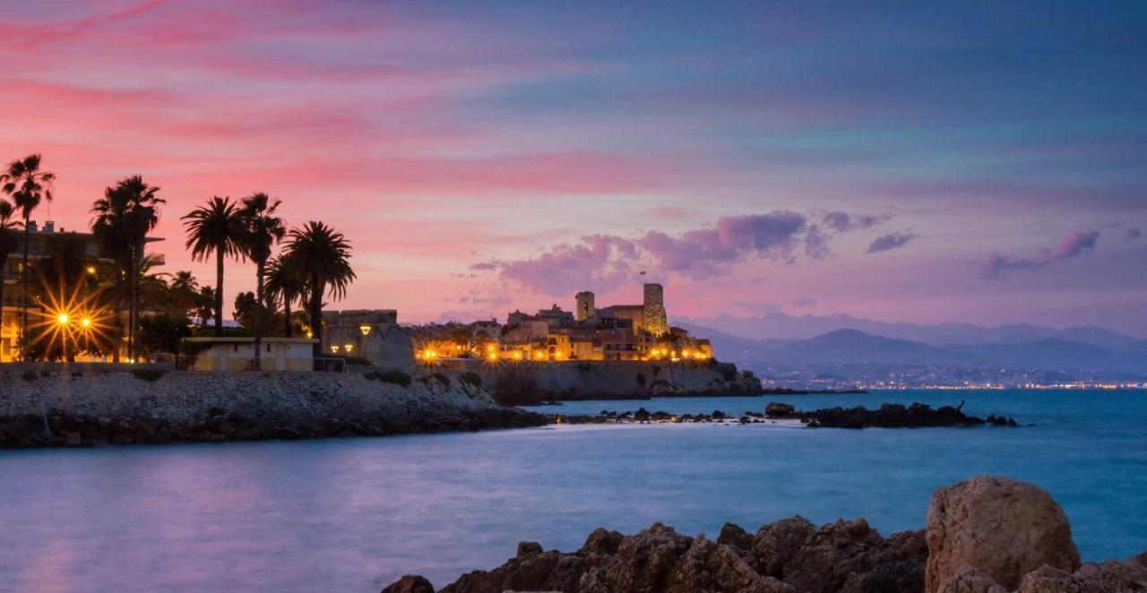 Amazing New Property In The Heart Of The Old Town Of Antibes Exterior photo