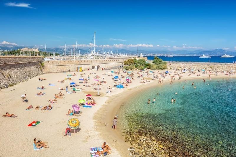 Amazing New Property In The Heart Of The Old Town Of Antibes Exterior photo