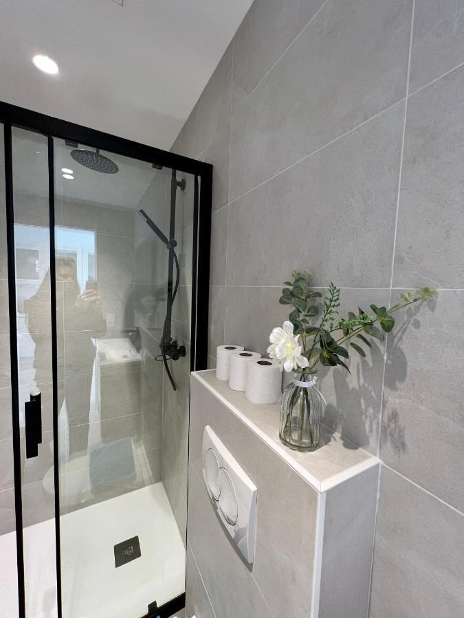 Amazing New Property In The Heart Of The Old Town Of Antibes Exterior photo