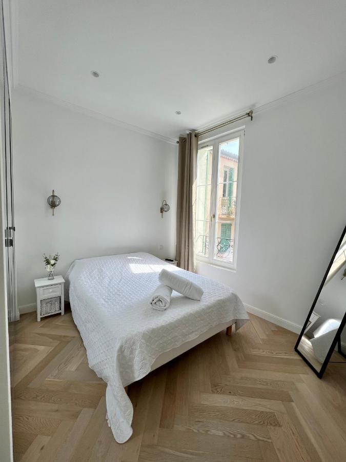 Amazing New Property In The Heart Of The Old Town Of Antibes Exterior photo